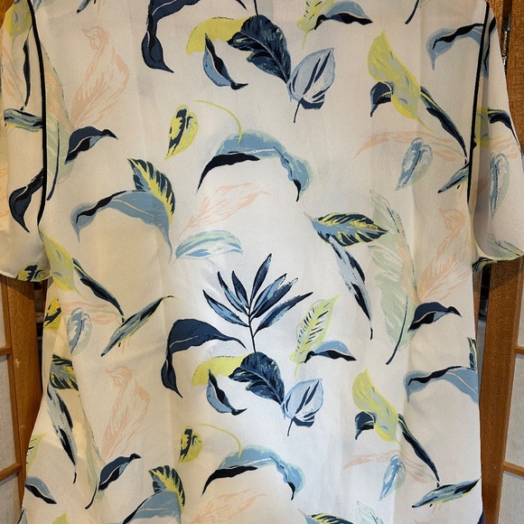 Tropical Print Banana Republic Blouse - Picture 7 of 13